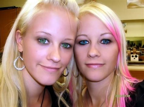 Free Twin Sisters Porn Videos